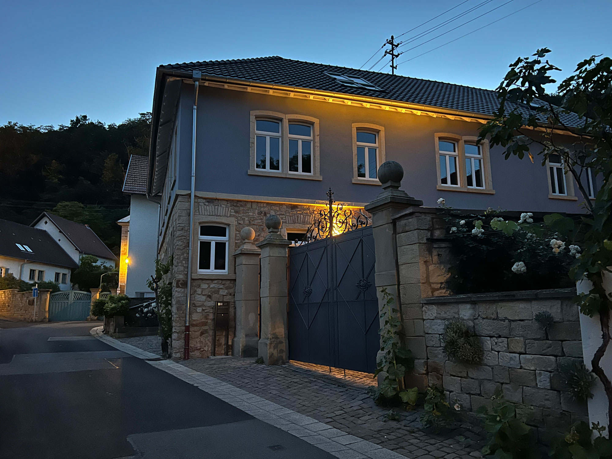 Eigenes Büro- und Wohngebäude